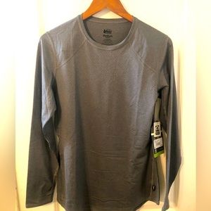 NWT REI Women’s Lightweight Long sleeve Crew Neck Base Layer Shirt Size Medium